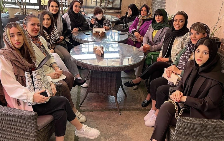 گروه حقوقی وکیل ساناز اسدی‌پور
