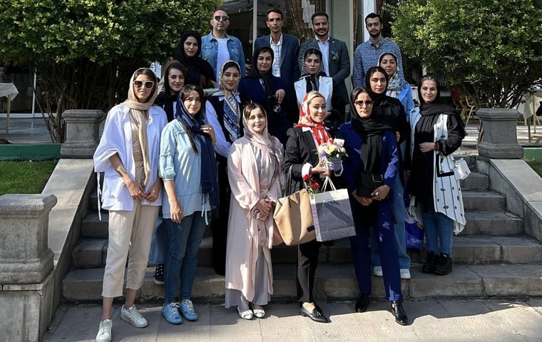 گروه حقوقی وکیل ساناز اسدی‌پور